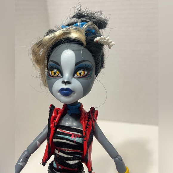 MONSTER HIGH Doll zombie shakes meowlody and Purrsephone werecat sisters dolls - Picture 7 of 13